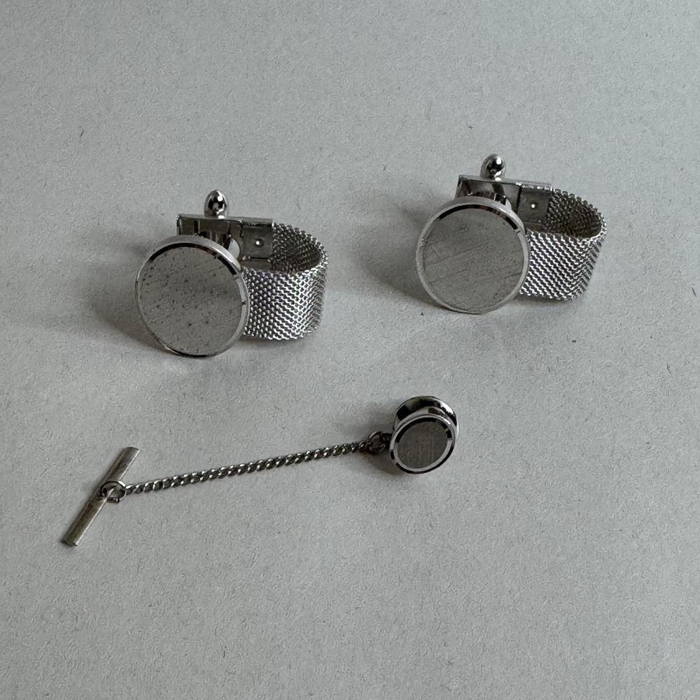 Vintage Silver Tone Mesh Wrap Cufflinks and Tie Tack Set Round Brushed Metal